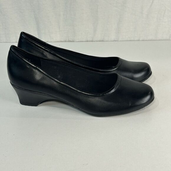 Predictions Safe Step Womens Size 8 Black Slip On 2" Heel Comfort Pumps - Picture 1 of 8